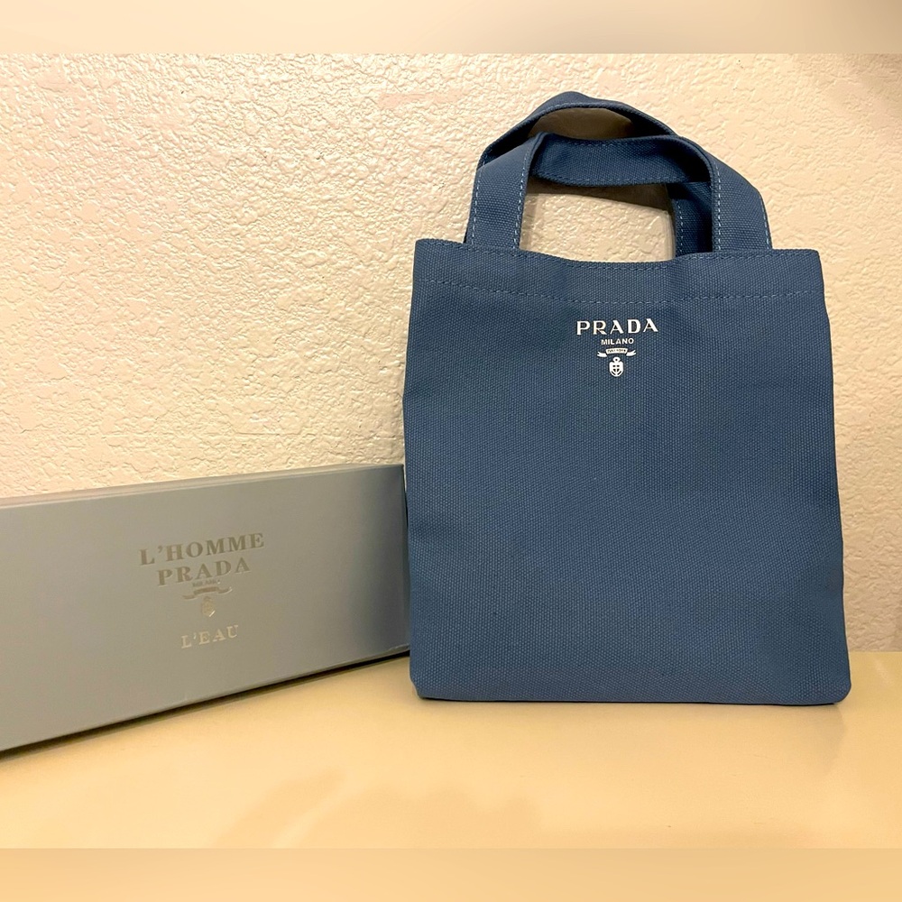 PRADA L'HOMME BLUE TOTE Mini Bag
Novelty Limited Edition
